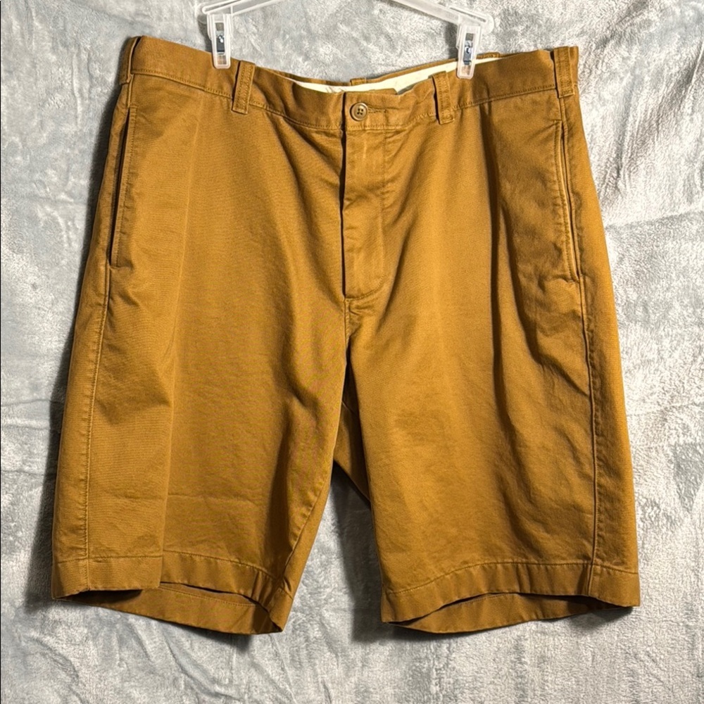 J. Crew shorts men’s JCrew Broken In size 38 Flat‎ Front Shorts 100% Cotton